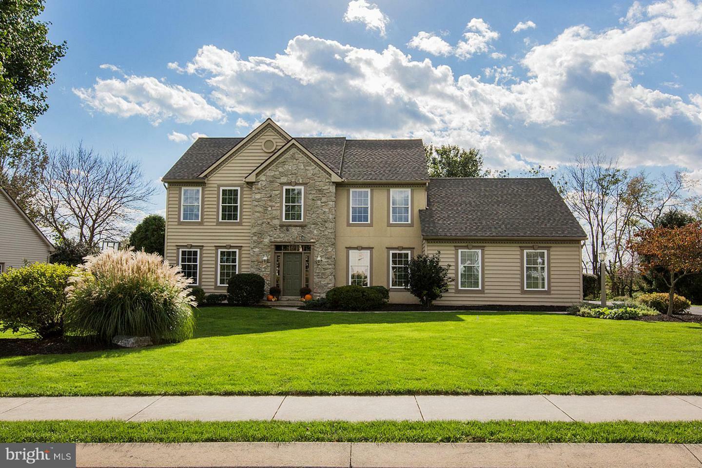 Property Photo: 204 Southgate Drive PA 17602