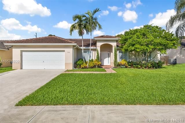 Property Photo:  19910 Cutler Ct  FL 33189 
