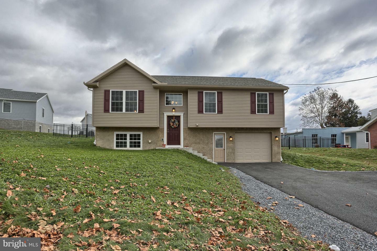 Property Photo:  1510 Sandhill Road  PA 17046 