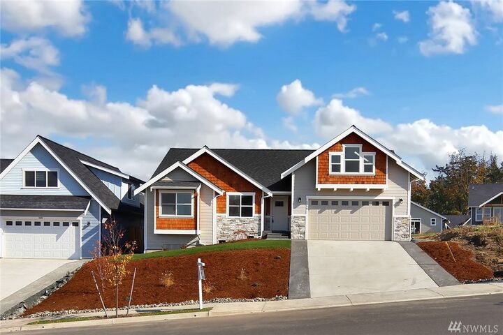Property Photo:  5958 Monument Dr  WA 98248 