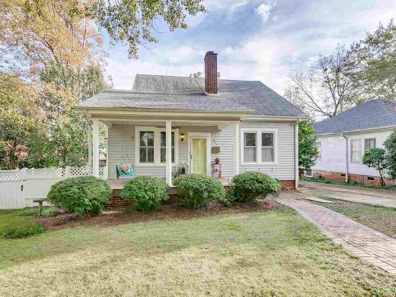 Property Photo:  617 Woodland St  SC 29302 