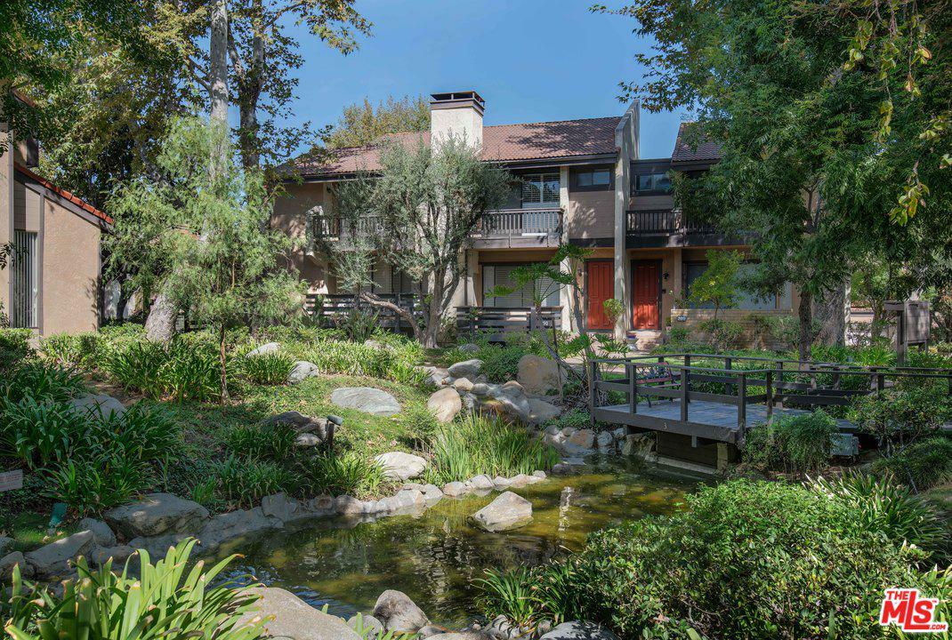 21900 Marylee St 295  Woodland Hills CA 91367 photo