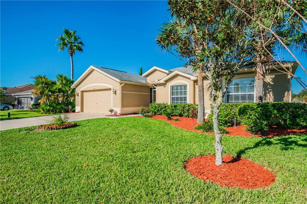 Property Photo:  10512 Collar Drive  FL 33576 