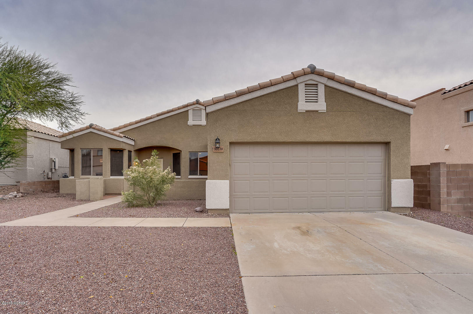 Property Photo:  10238 E Calle Cadiz  AZ 85747 