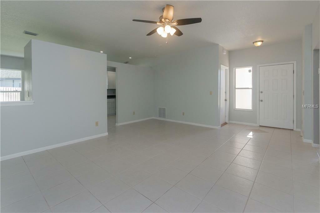 Property Photo:  3861 Bentford Court  FL 32817 