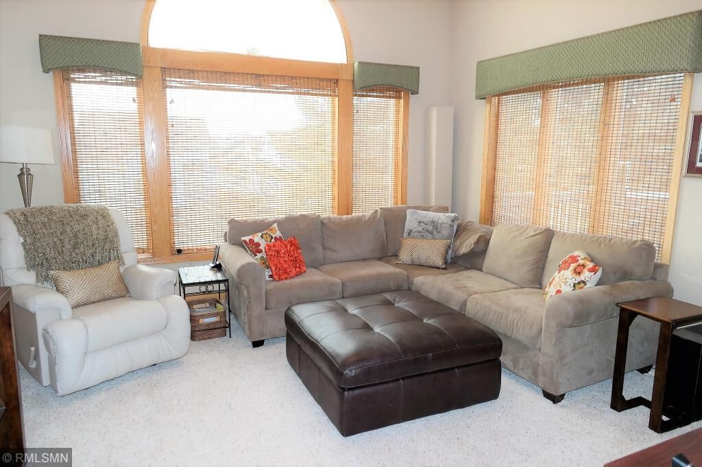Property Photo: 14324 Savanna Oaks Drive MN 55378