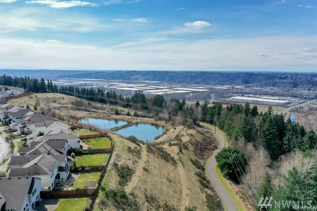 Property Photo:  6029 Montevista Dr SE  WA 98092 