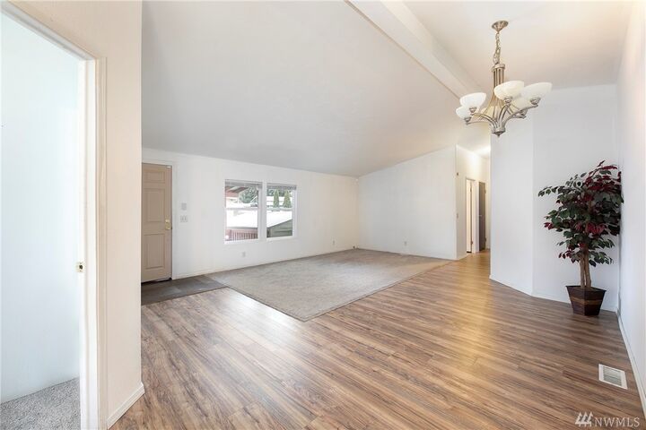 Property Photo: 12110 1st Dr SE WA 98208