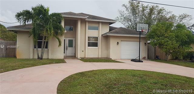 Property Photo:  2035 Acapulco Dr  FL 33023 