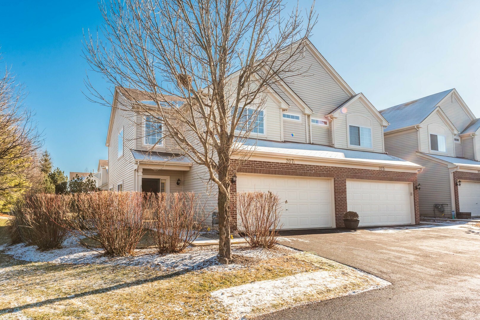 Property Photo: 207 Nicole Drive A IL 60177
