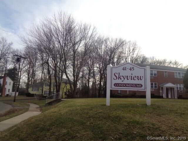 Property Photo: 45 Sky View Drive 4 CT 06117