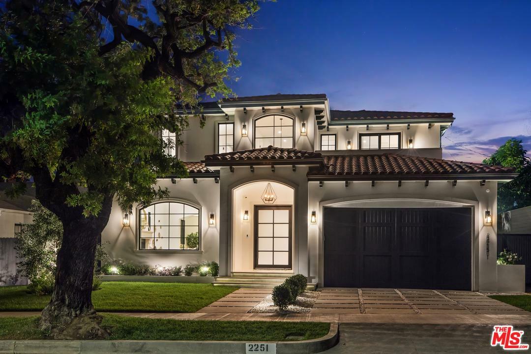 Property Photo: 2251 Guthrie Dr CA 90034