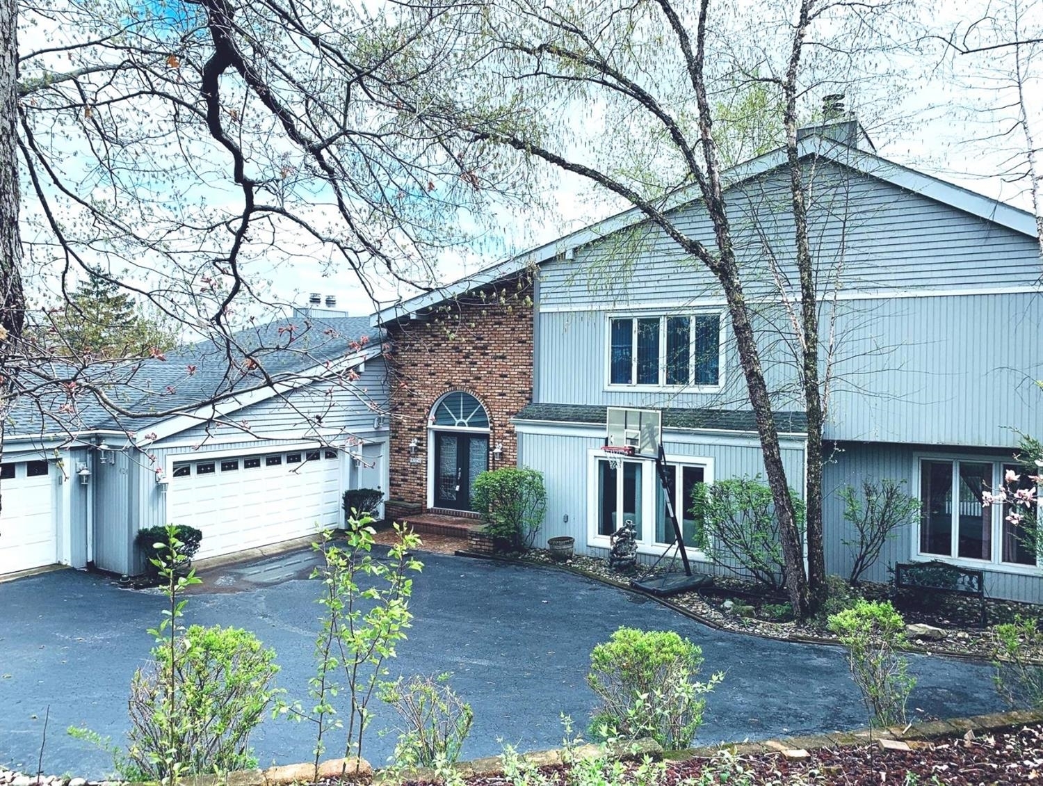 Property Photo:  424 Wessex Road  IN 46385 