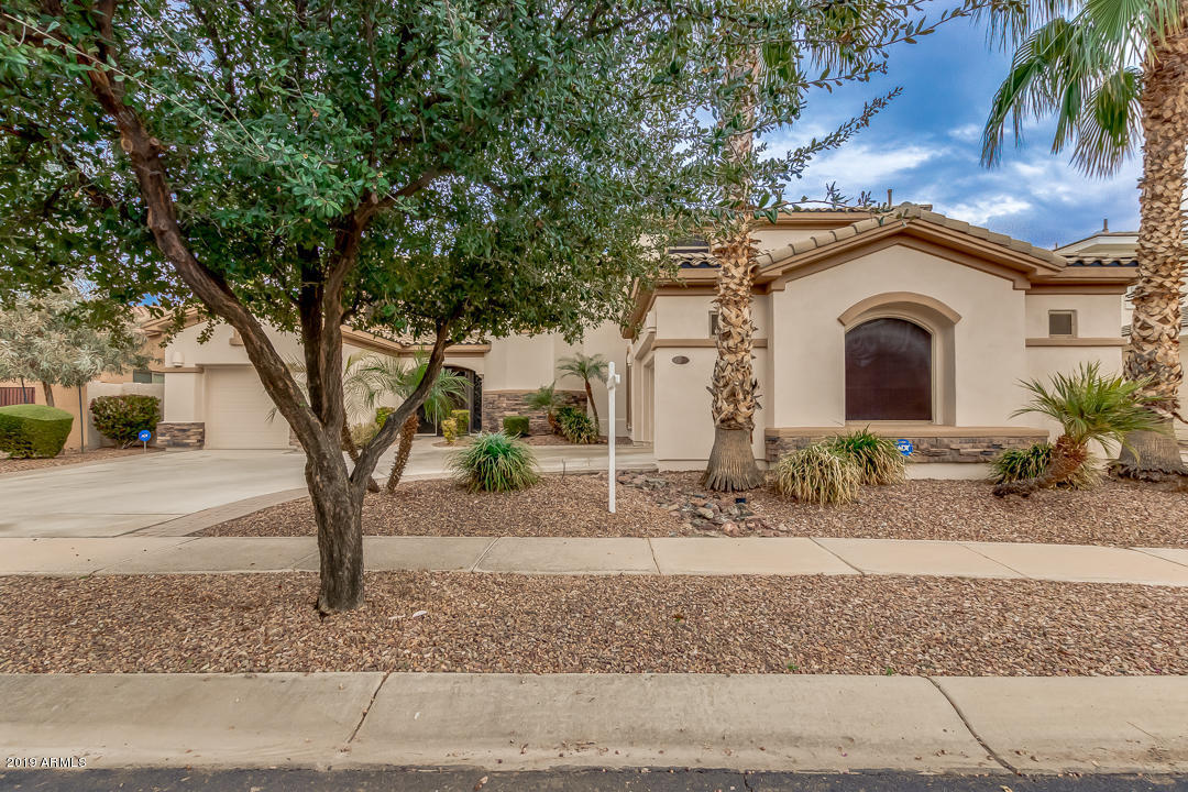 Property Photo: 4507 S Roy Rogers Way AZ 85297