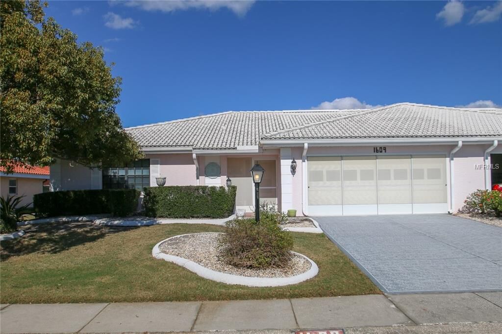 Property Photo: 1609 Weatherford Drive FL 33573