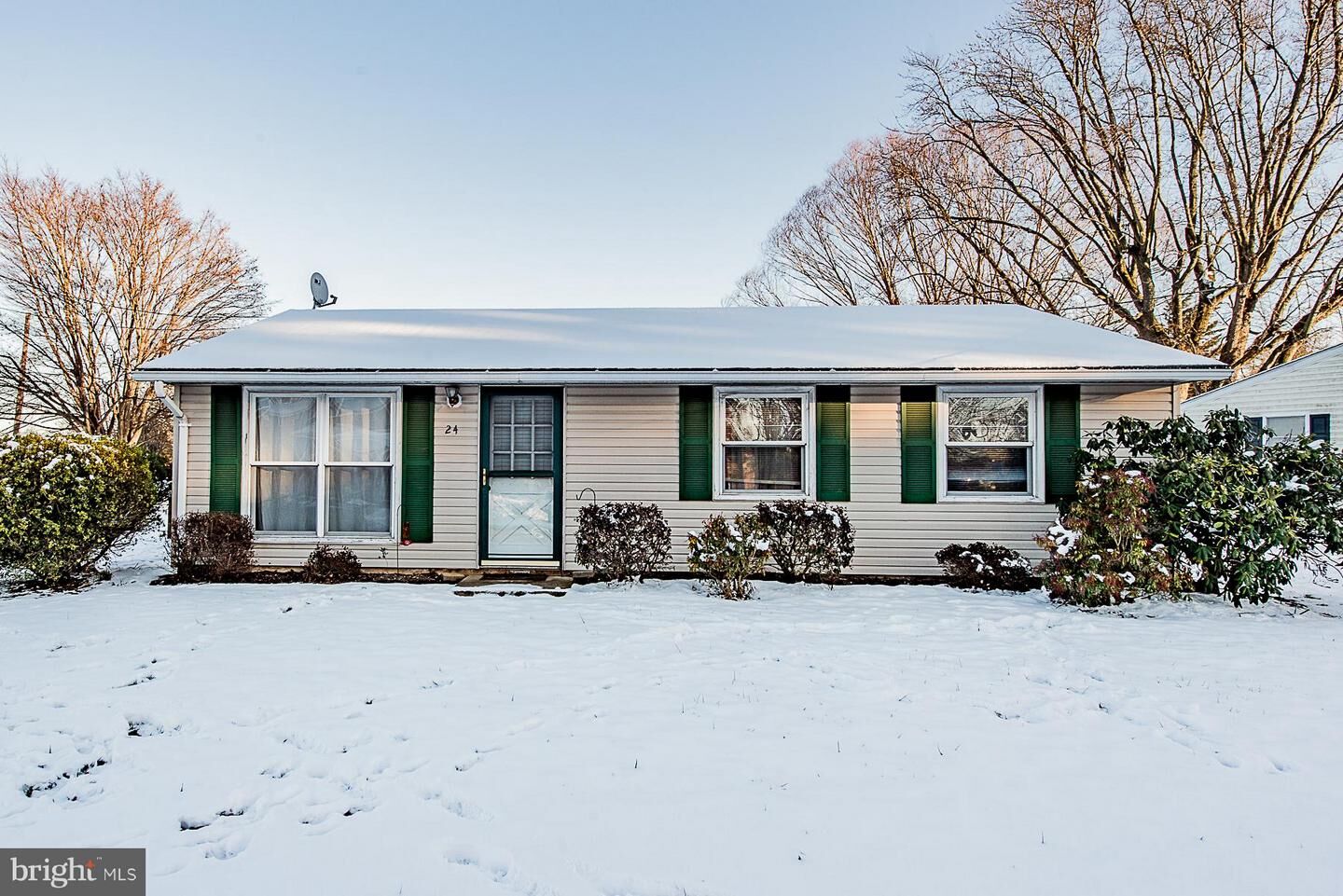 Property Photo:  24 Pogue Avenue  MD 21911 