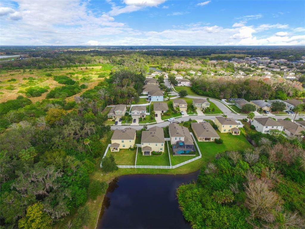 Property Photo: 5707 New Paris Way FL 34222