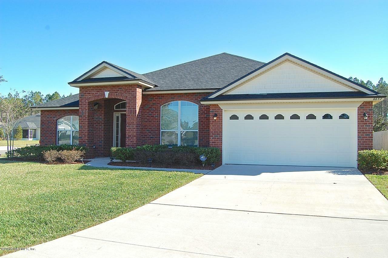 Property Photo: 6657 Breeze Hill Court FL 32222