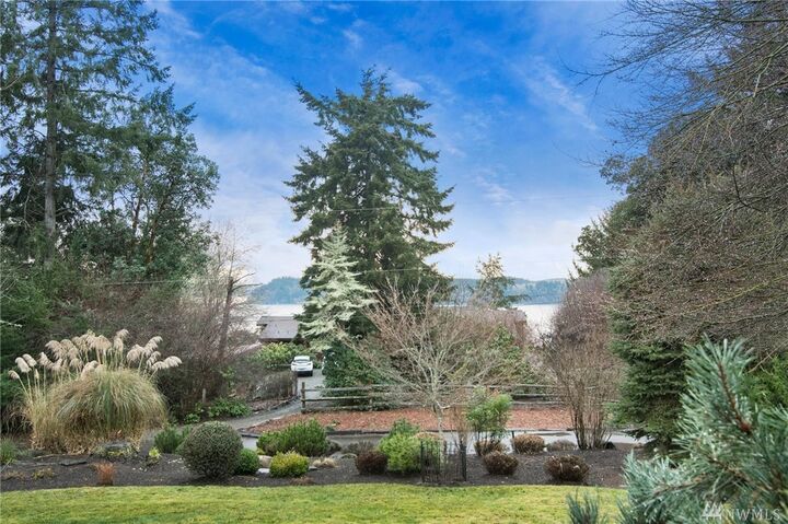 Property Photo: 1061 Paiute Trail WA 98333