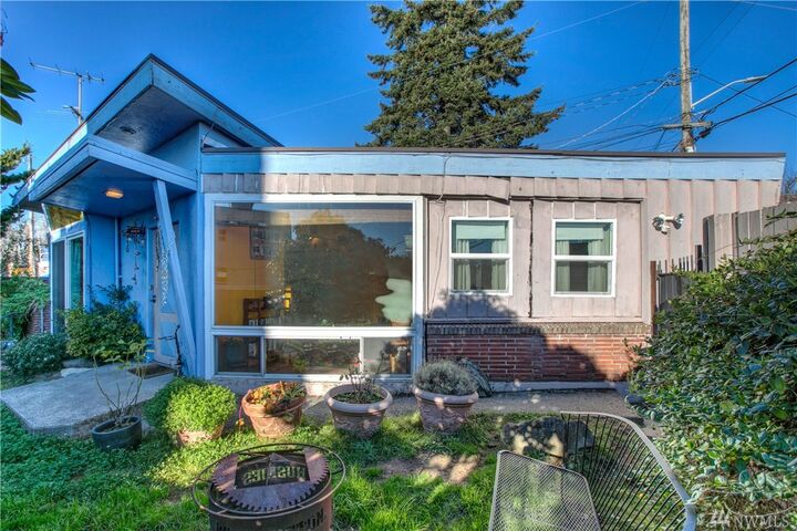 Property Photo:  5509 34th Ave NW  WA 98107 