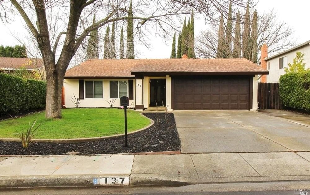 Property Photo: 137 Kenyon Drive CA 95687