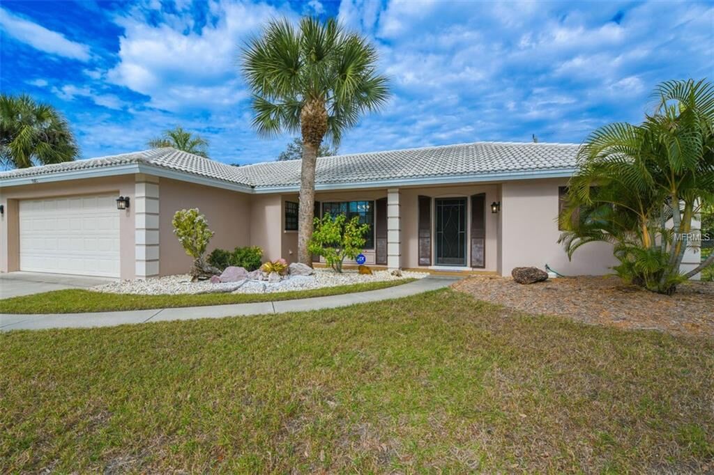 Property Photo:  1983 Mid Ocean Circle  FL 34239 