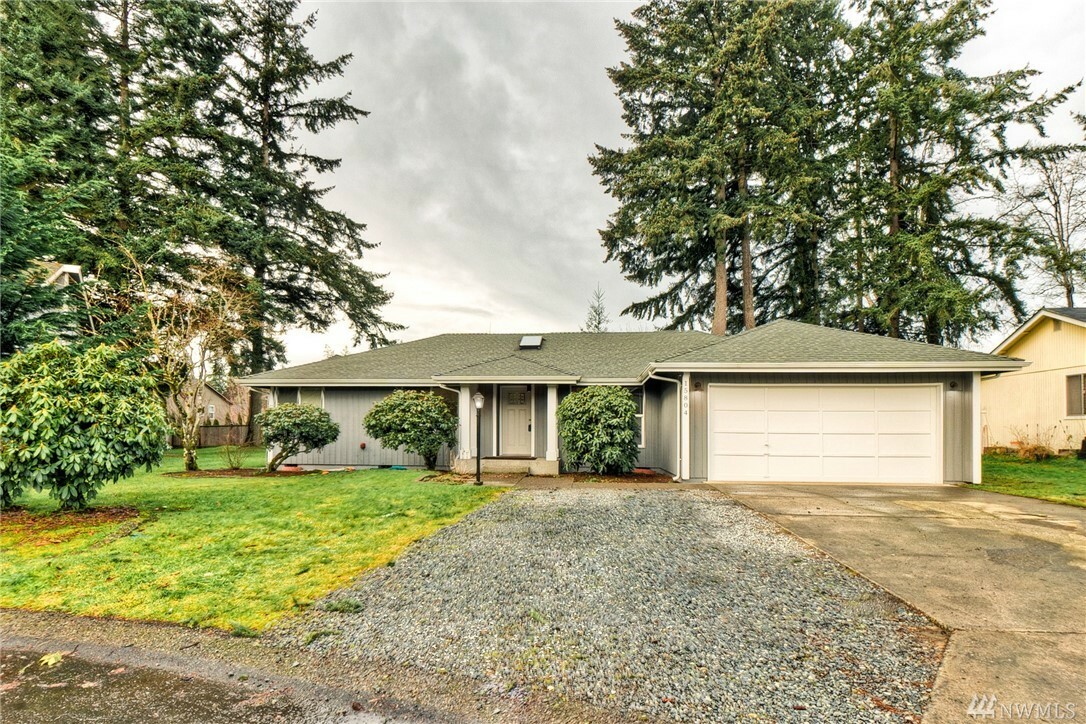 Property Photo: 15804 20th Av Ct E WA 98445