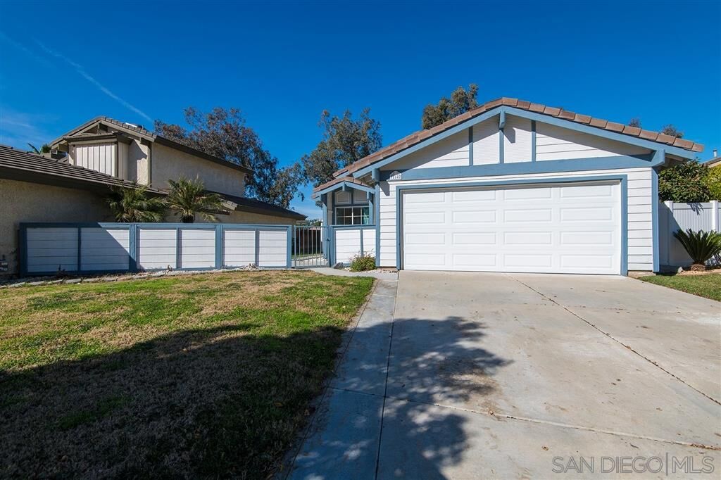 Property Photo:  31642 Corte Tortosa  CA 92592 