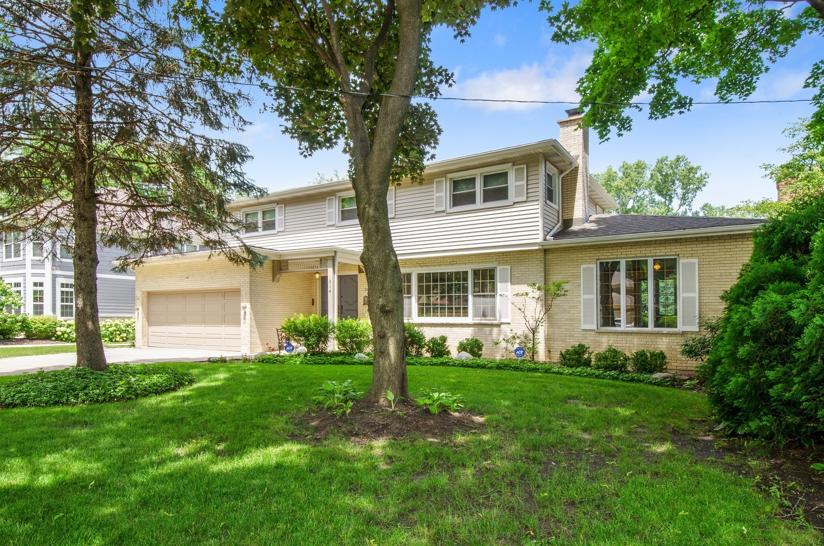 Property Photo:  514 Austin Avenue  IL 60068 