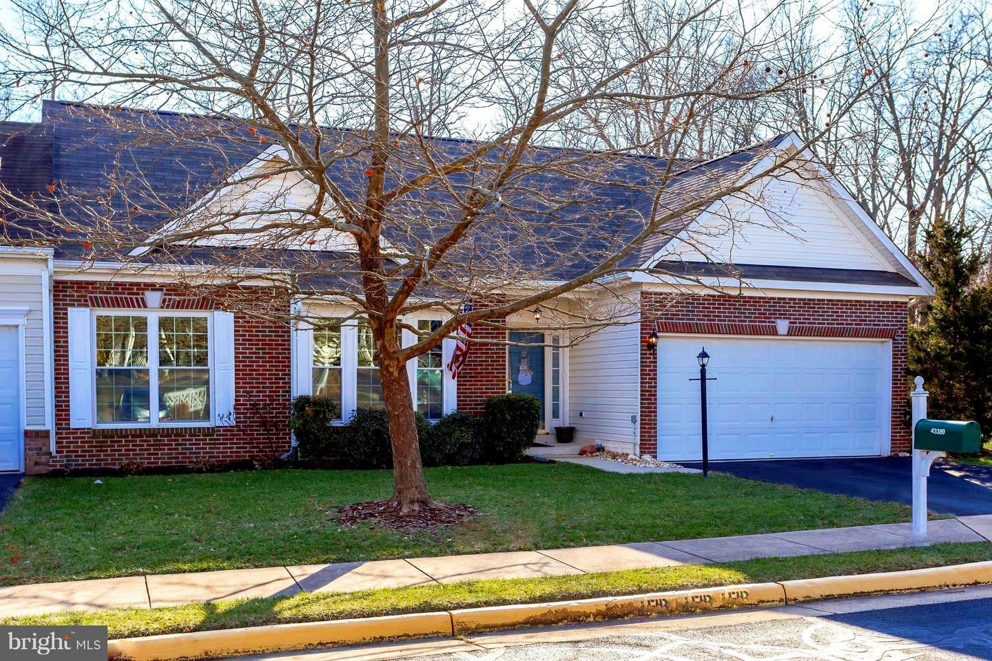 Property Photo:  43389 Markham Place  VA 20147 