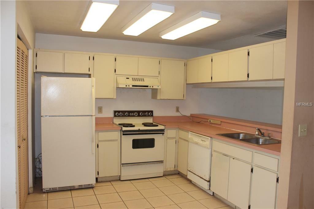 Property Photo: 12670 Castle Hill Drive FL 33624
