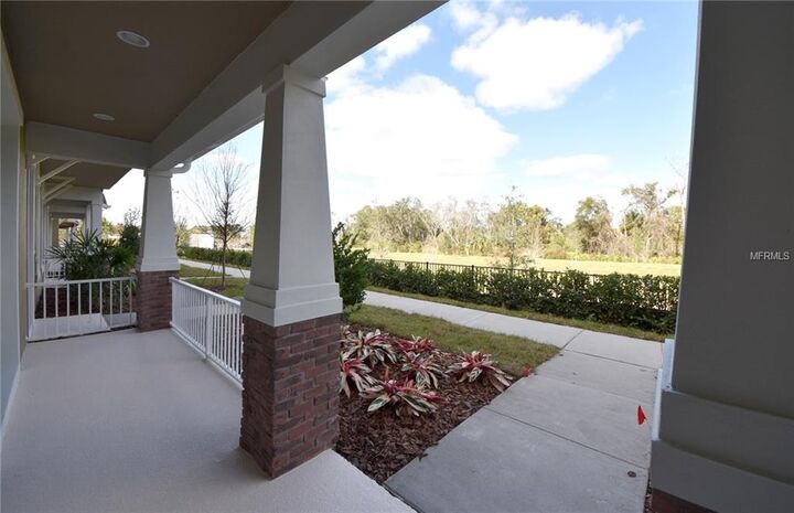 Property Photo: 476 Portico Court FL 32765