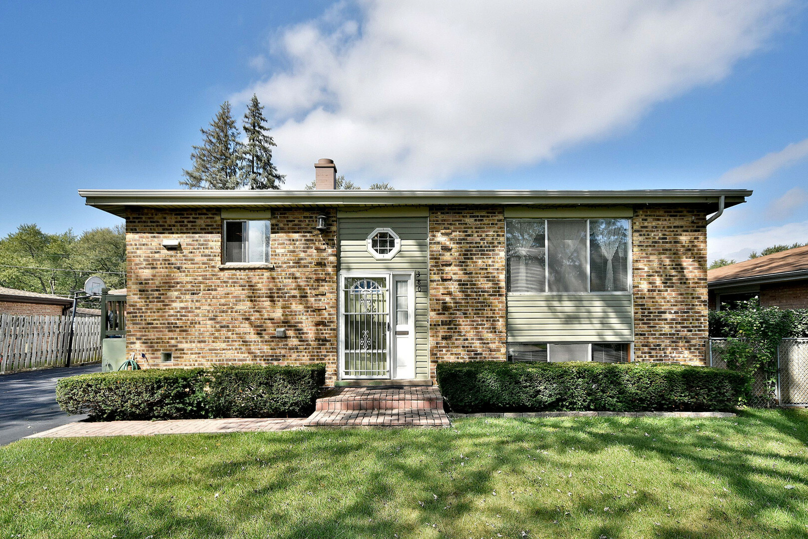 Property Photo:  380 Wille Avenue  IL 60090 