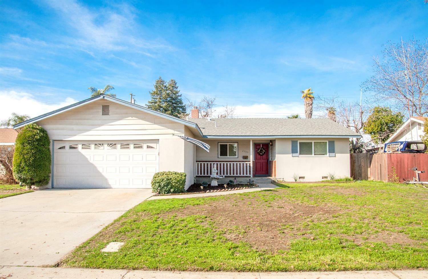 Property Photo:  2333 S Terrace Street  CA 93277 