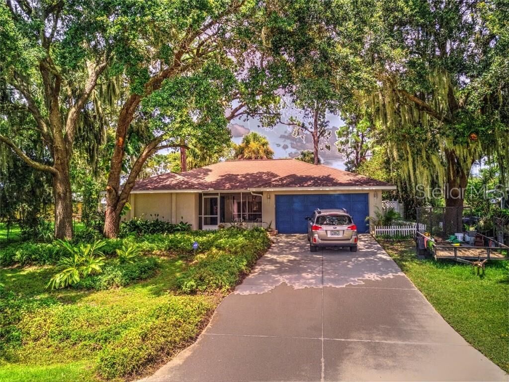 Property Photo: 4634 Wabasso Avenue FL 34287