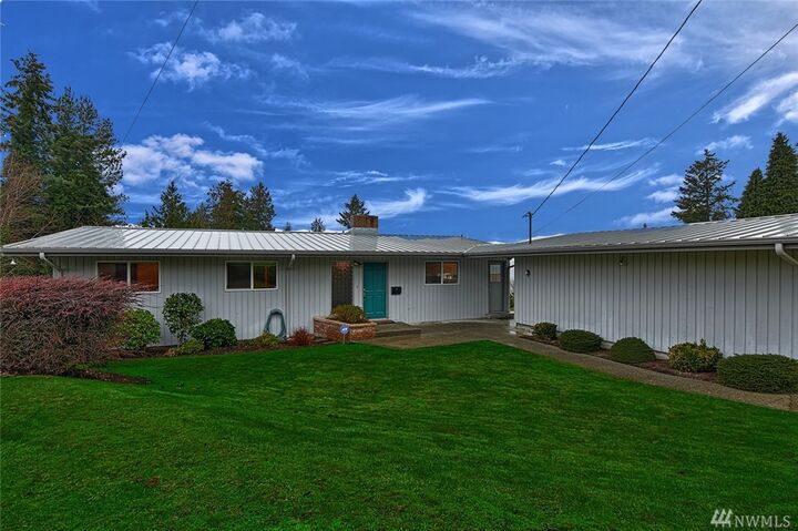 Property Photo:  4116 Cliff Dr  WA 98203 