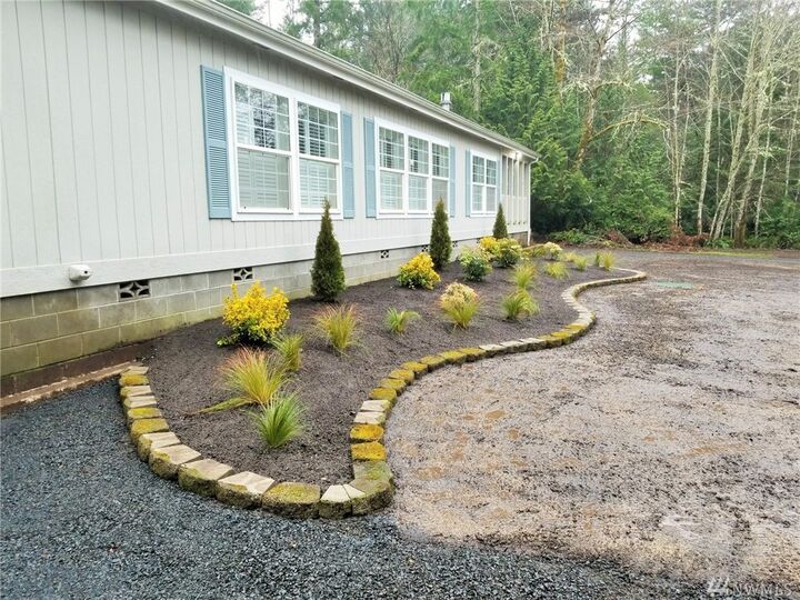 Home for sale in Shelton 1720 E Harstine Island Road N, Shelton, WA 98584