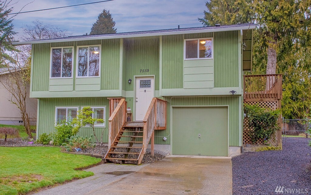 Property Photo:  7559 E Van Buren St  WA 98366 