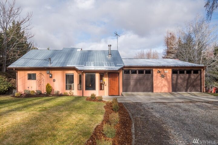 Property Photo:  2527 NE 8th St  WA 98802 
