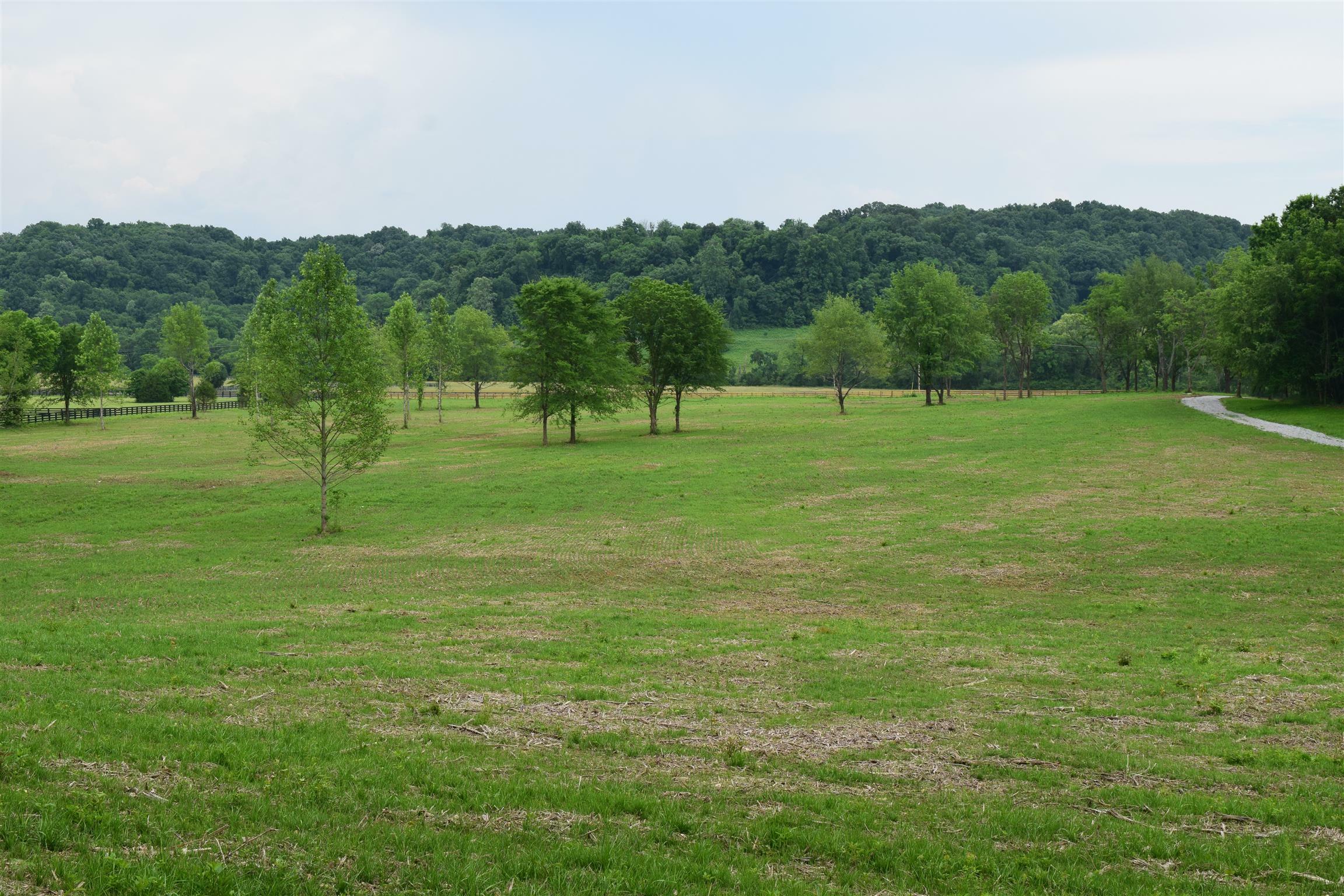 Property Photo:  3 Bear Creek Rd  TN 37064 