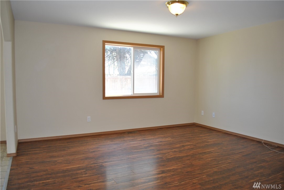 Property Photo: 1621 S Skyline Dr WA 98837