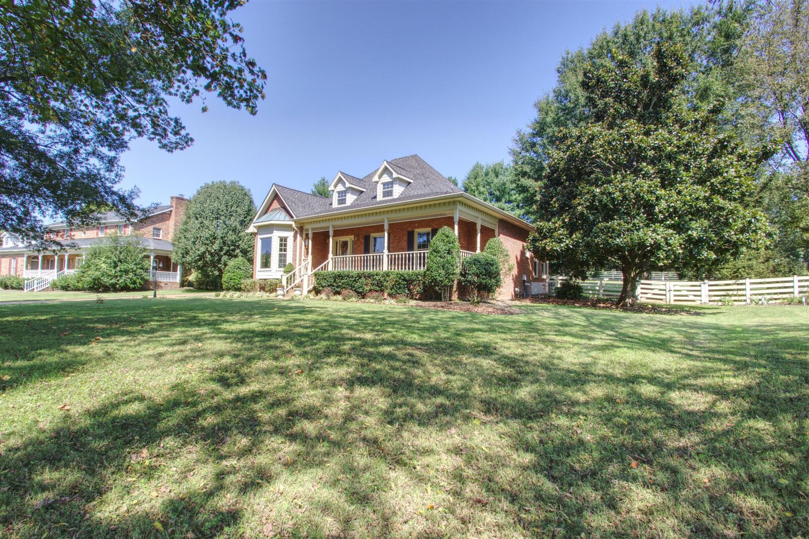 Property Photo: 1309 Primrose Trl TN 37122