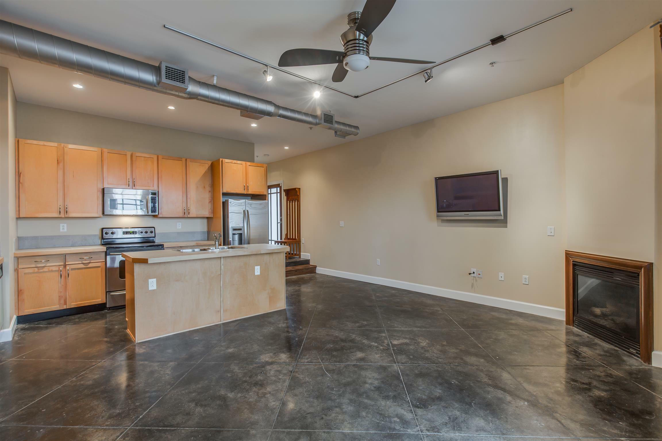 Property Photo: 800 Woodland St Apt 101 TN 37206