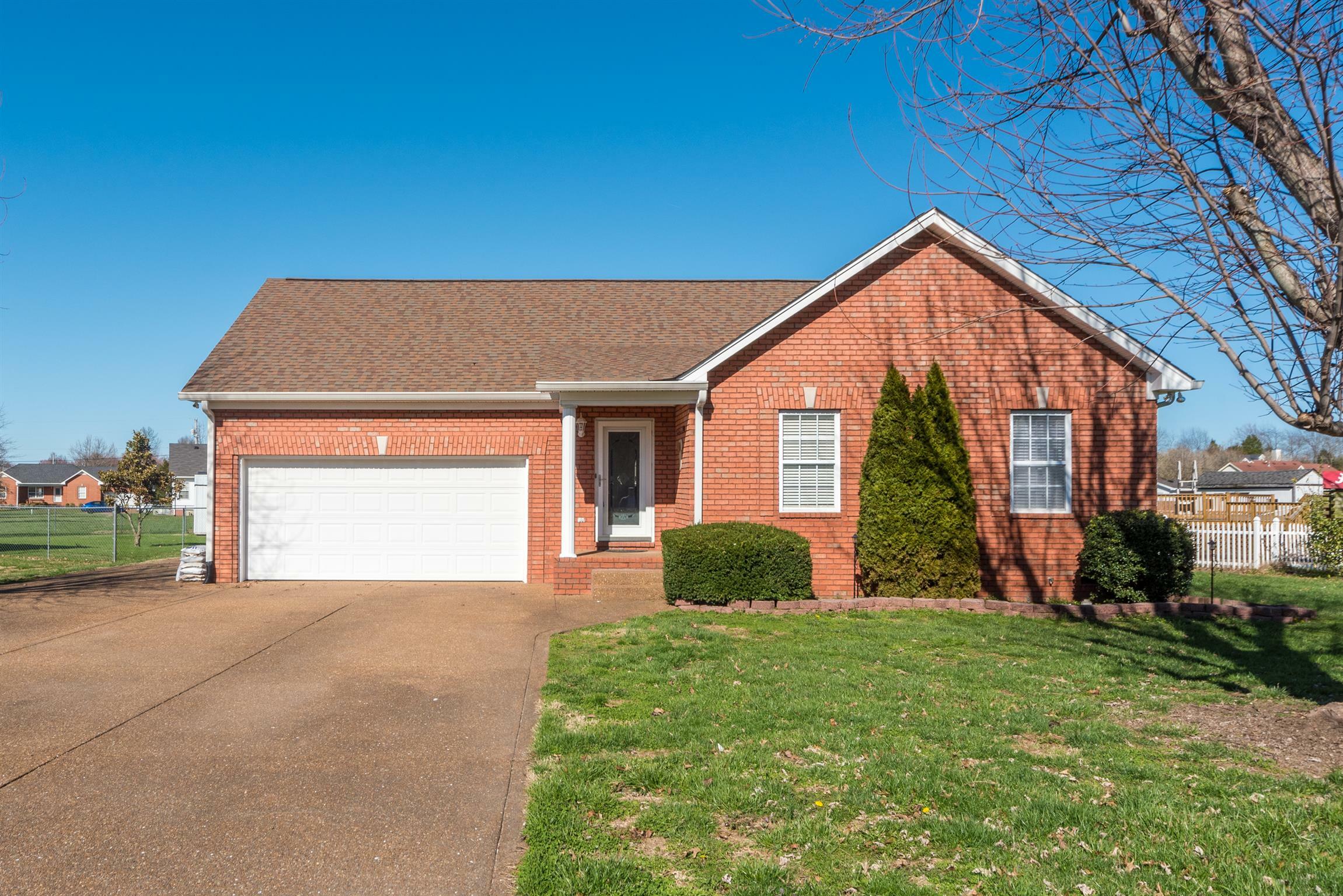 Property Photo: 135 Cody Ct TN 37148