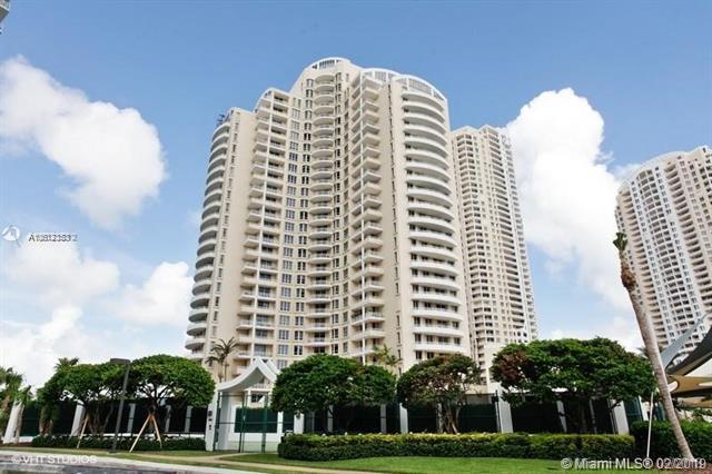 Property Photo: 888 Brickell Key Dr 802 FL 33131