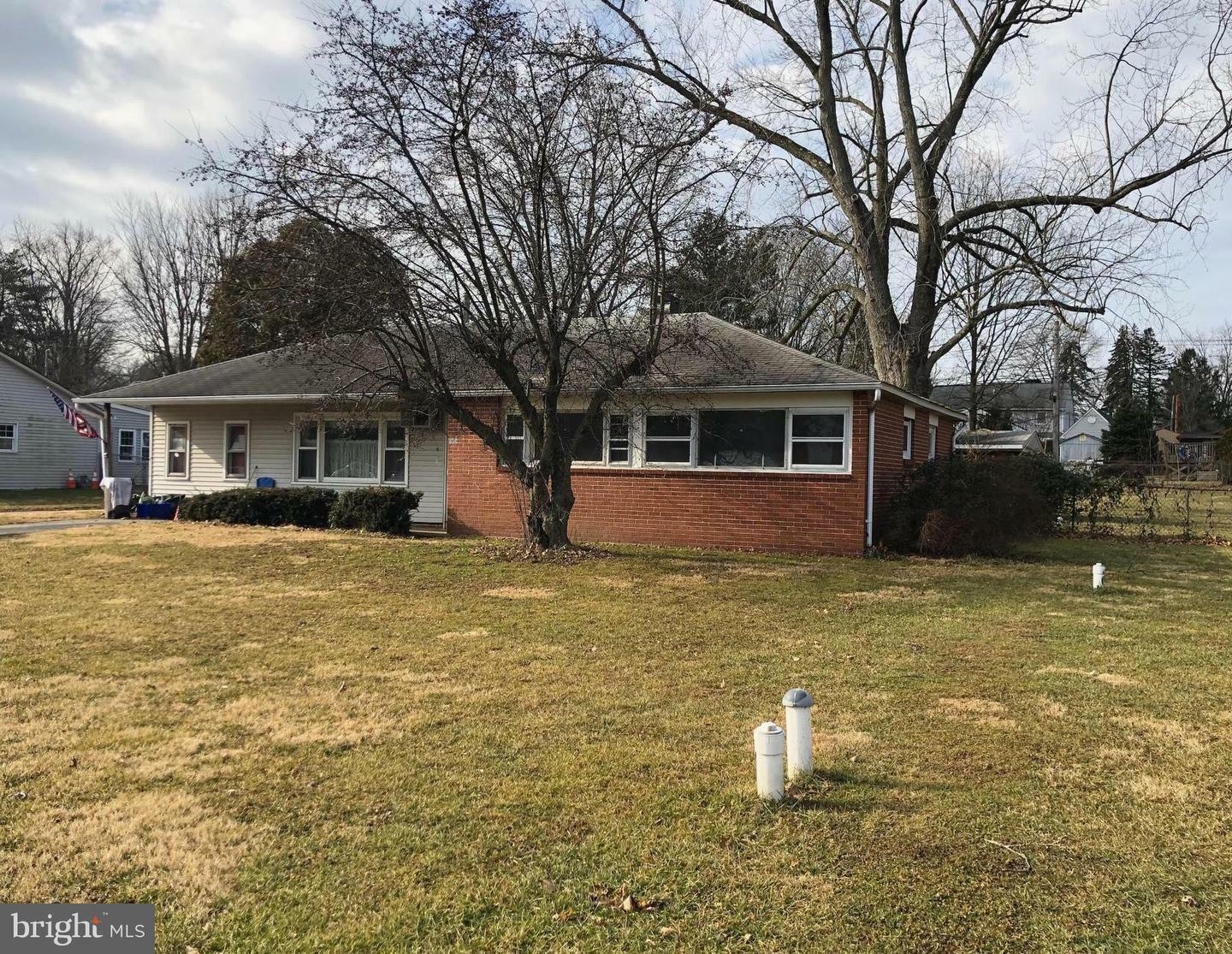 Property Photo: 1039 Germantown Pike PA 19462