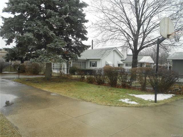 Property Photo: 18552 E 12 Mile Road MI 48066