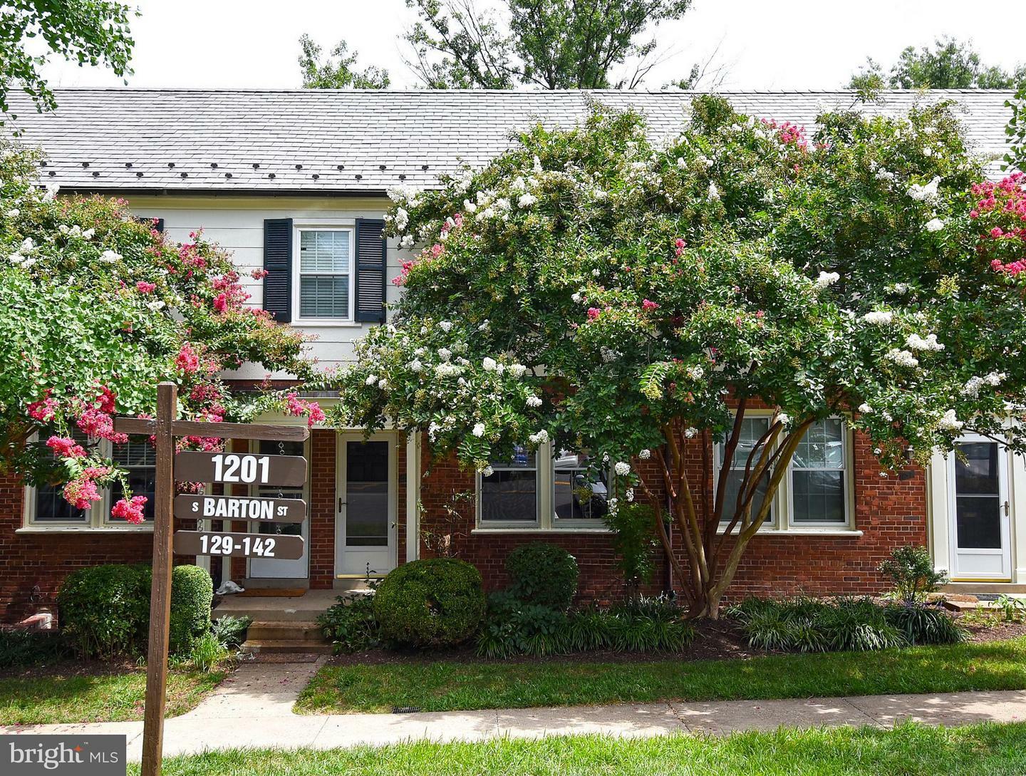 Property Photo:  1201 S Barton Street 136  VA 22204 