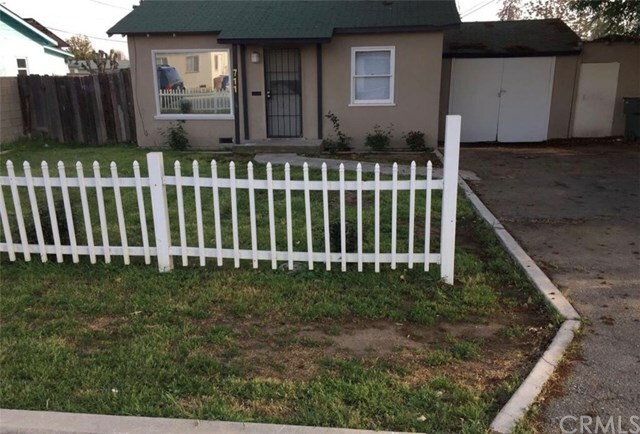 Property Photo:  711 Belle Avenue  CA 93308 