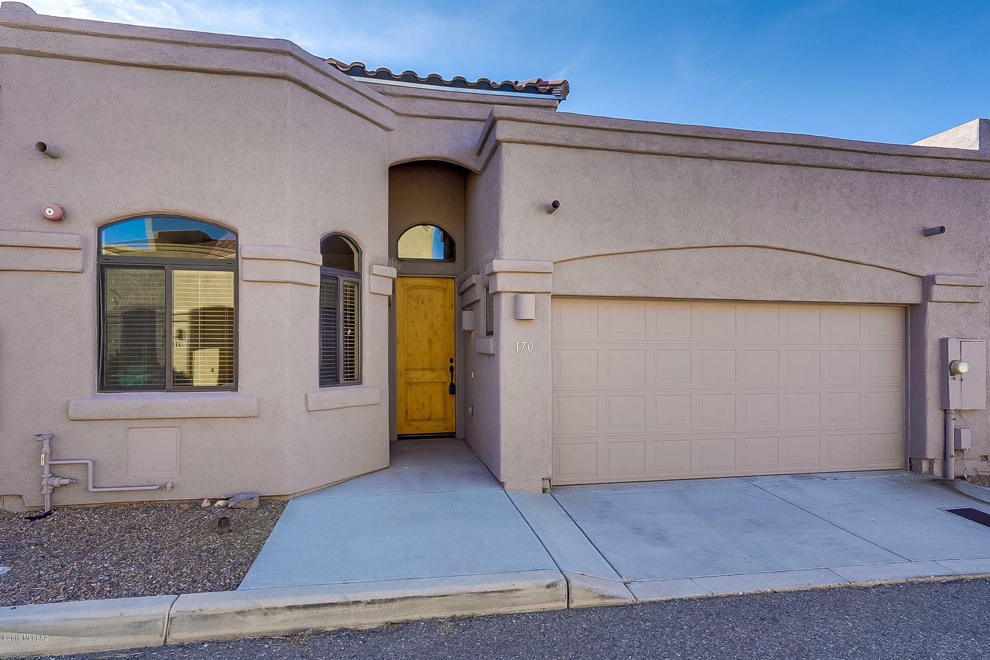 Property Photo: 170 E Crown Court AZ 85641